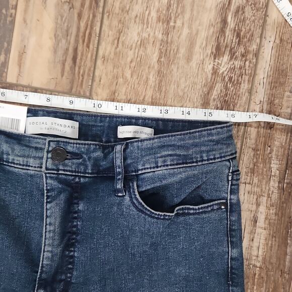 Social Standard By Sanctuary 5 Pocket High Rise Crop Straight Jeans 12 NWT - Picture 8 of 12